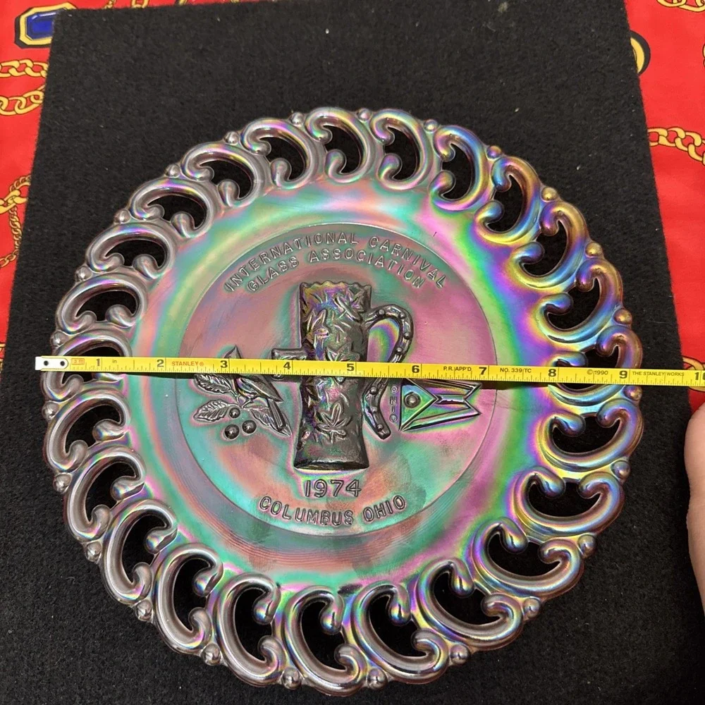 L.E. Smith Amethyst Carnival International Carnival Glass Association Plate 1974